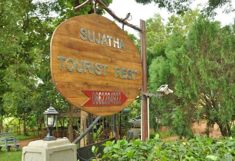 Pensão Sujatha Tourist Rest