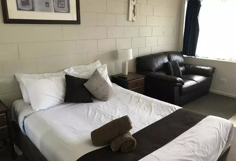 Rosebud Motel