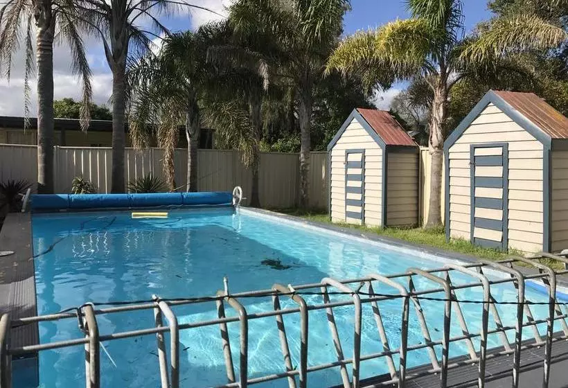 Rosebud Motel