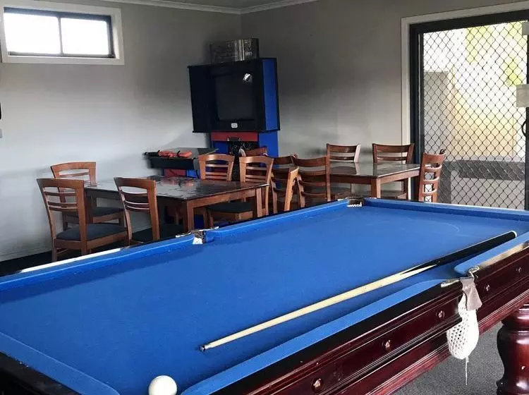 Rosebud Motel