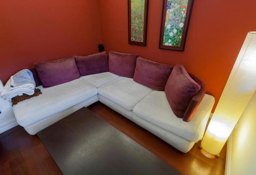 Pyr Select Jardines De Debod