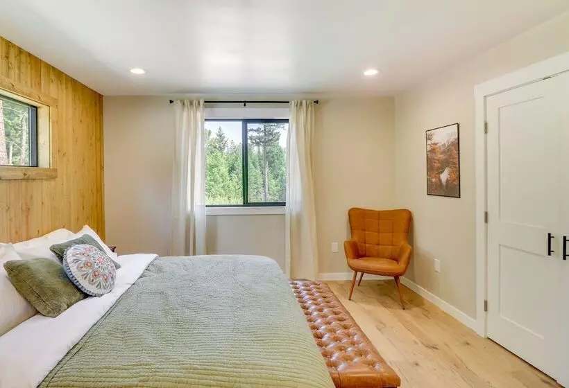 Modern Lakeside Cabin W/ Mountain Views & Hot Tub!