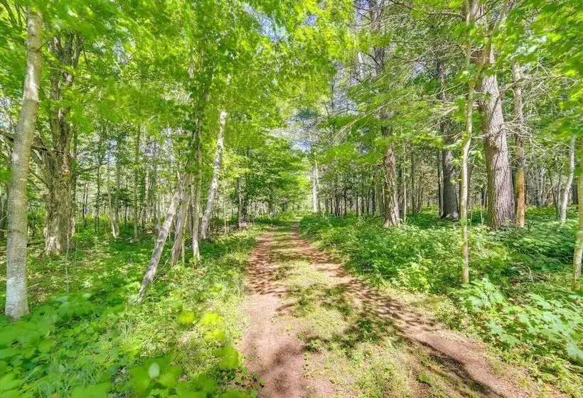 1 Mi To Lake Superior: Cottage W/ Sauna & Rec Room