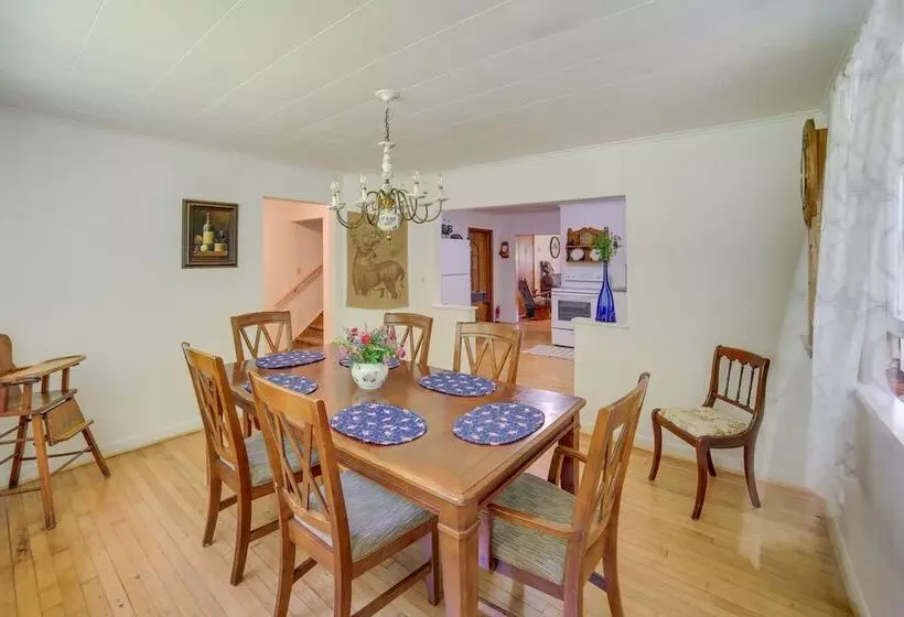 1 Mi To Lake Superior: Cottage W/ Sauna & Rec Room