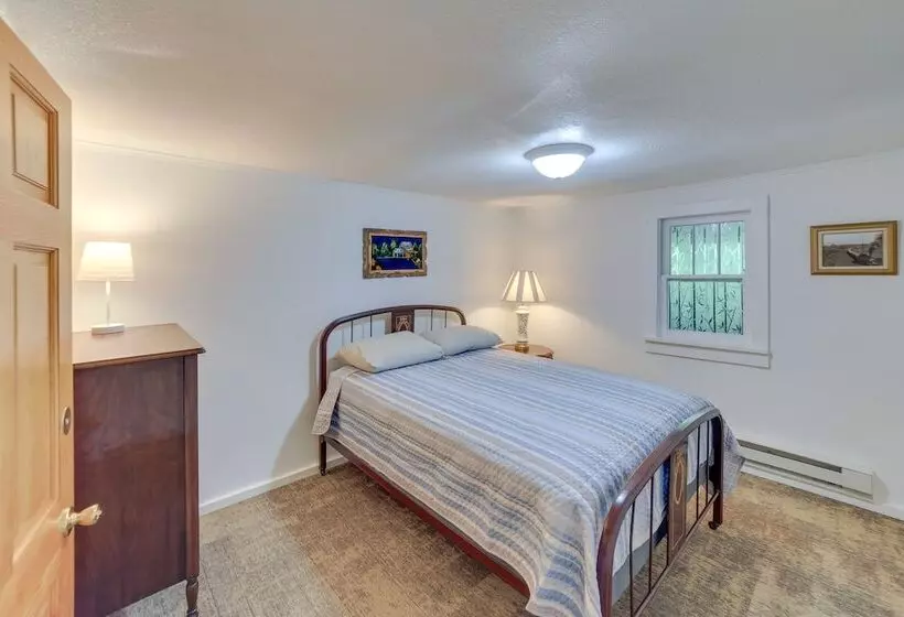 1 Mi To Lake Superior: Cottage W/ Sauna & Rec Room