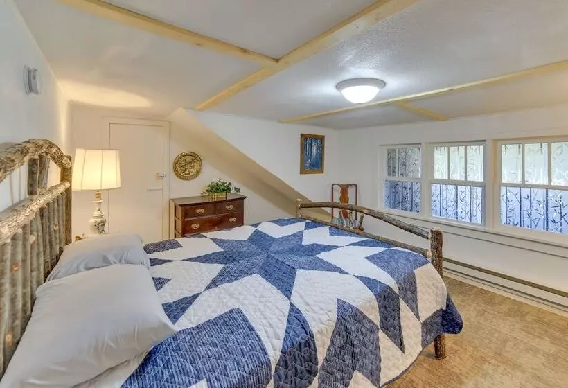 1 Mi To Lake Superior: Cottage W/ Sauna & Rec Room