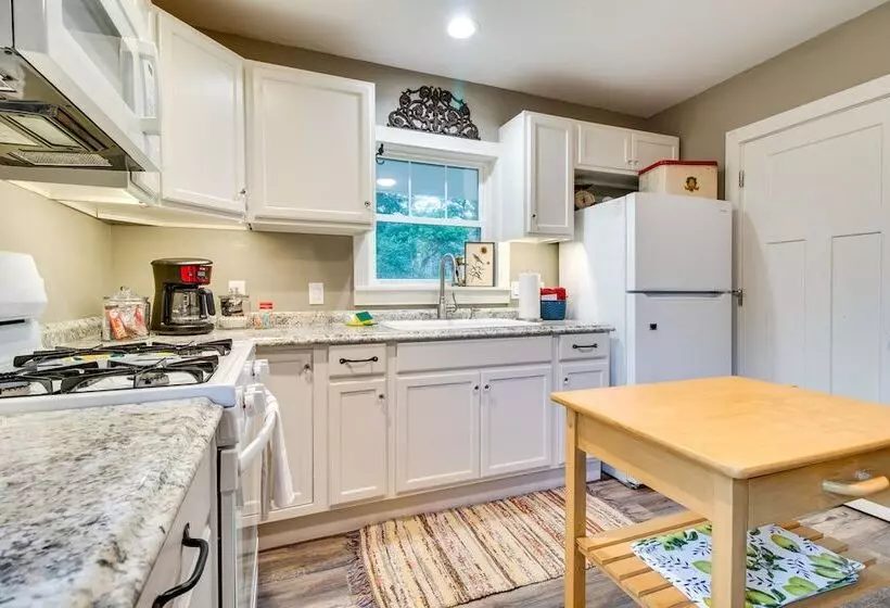 Charming Cotter Vacation Rental, Walk To River!