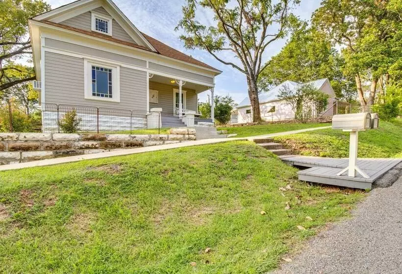 Charming Cotter Vacation Rental, Walk To River!