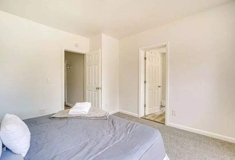 Charming Glens Falls Retreat Near Downtown!