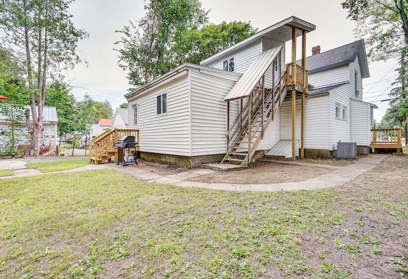 Charming Glens Falls Retreat Near Downtown!