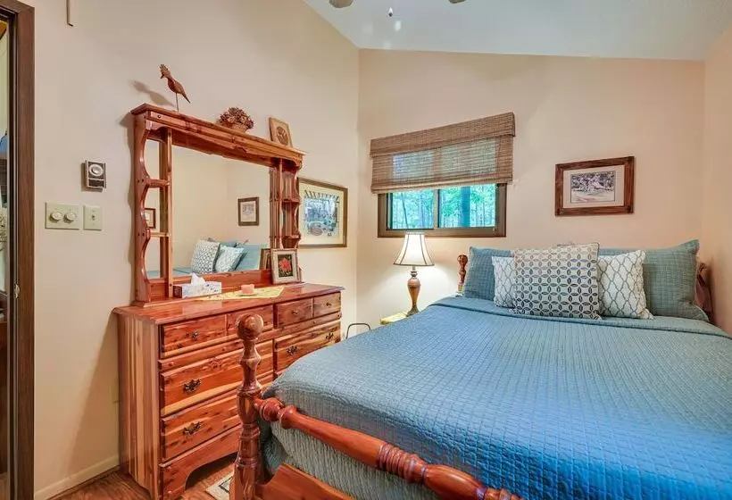 Charming Hedgesville Retreat W/ Deck + Fireplace!