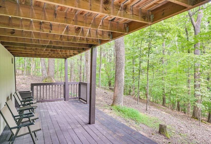 Charming Hedgesville Retreat W/ Deck + Fireplace!