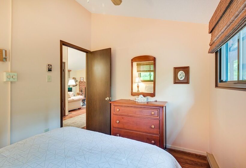 Charming Hedgesville Retreat W/ Deck + Fireplace!