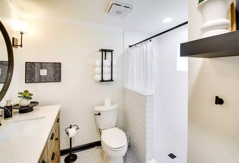 Lakefront Oasis W/ Patio In Hot Springs, Arkansas!