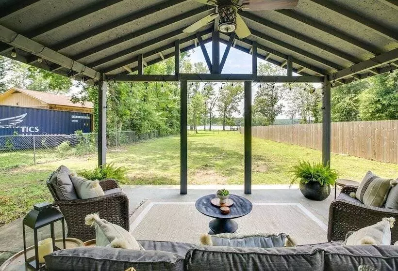 Lakefront Oasis W/ Patio In Hot Springs, Arkansas!