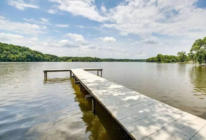 Lakefront Oasis W/ Patio In Hot Springs, Arkansas!