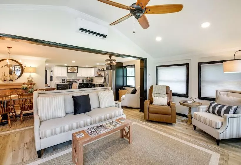 Lakefront Oasis W/ Patio In Hot Springs, Arkansas!