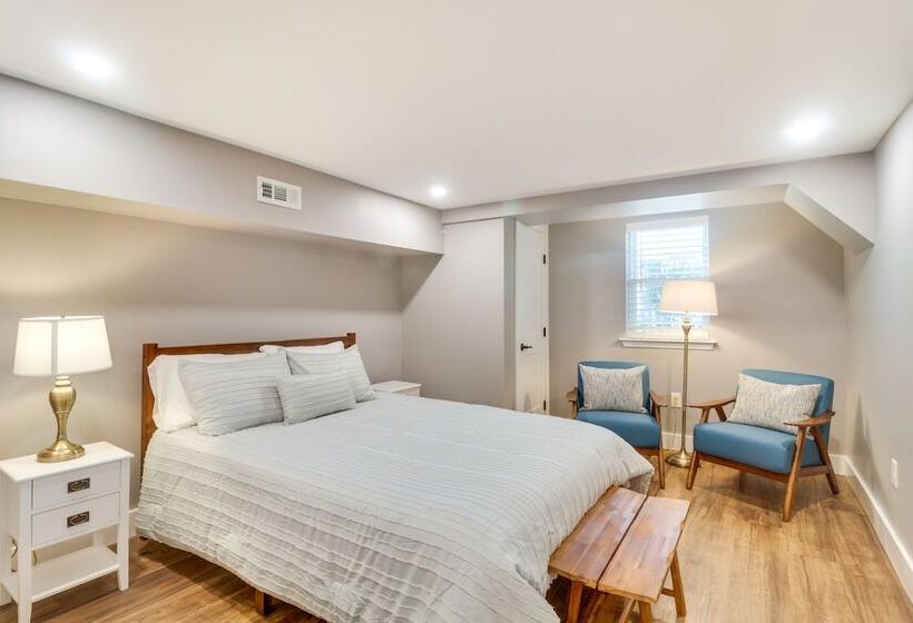 Charming Retreat In Charlottesville W/ Deck!