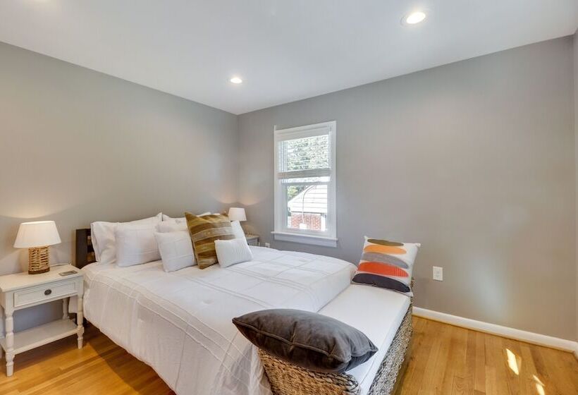 Charming Retreat In Charlottesville W/ Deck!