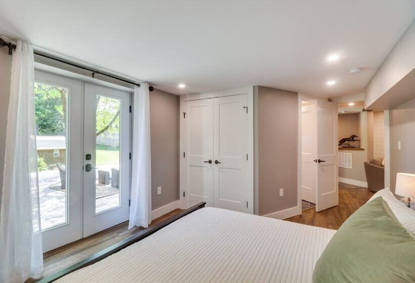 Charming Retreat In Charlottesville W/ Deck!