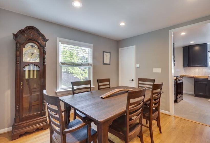 Charming Retreat In Charlottesville W/ Deck!