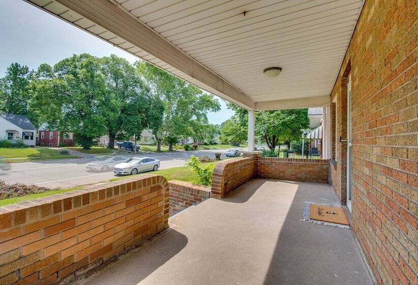 Charming Springfield Home: 2 Mi To Downtown