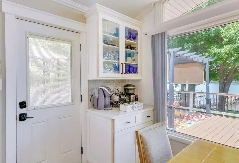 Commodore Bay Waterfront Home On Lake Norman!