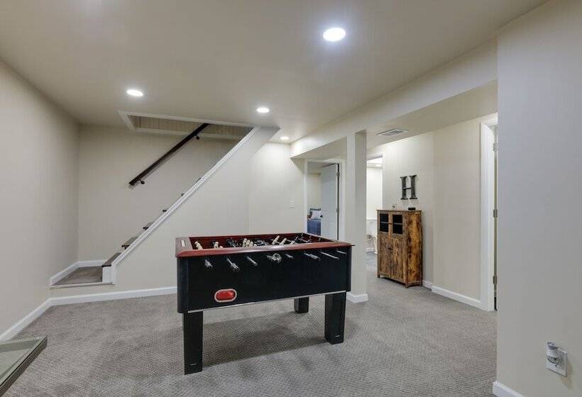 Cozy Brookville Home W/ Fire Pit & Deck!