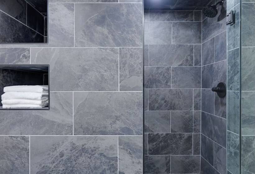 Cozy Brookville Home W/ Fire Pit & Deck!