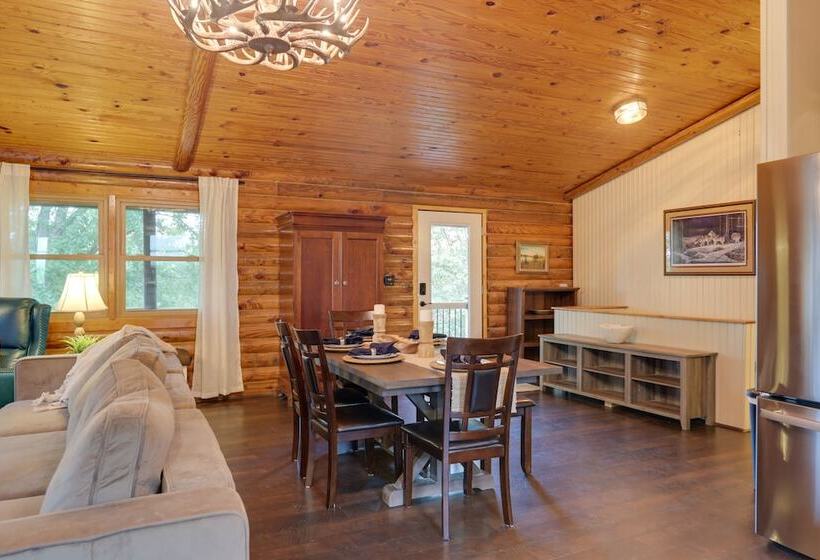 Cozy Brookville Home W/ Fire Pit & Deck!