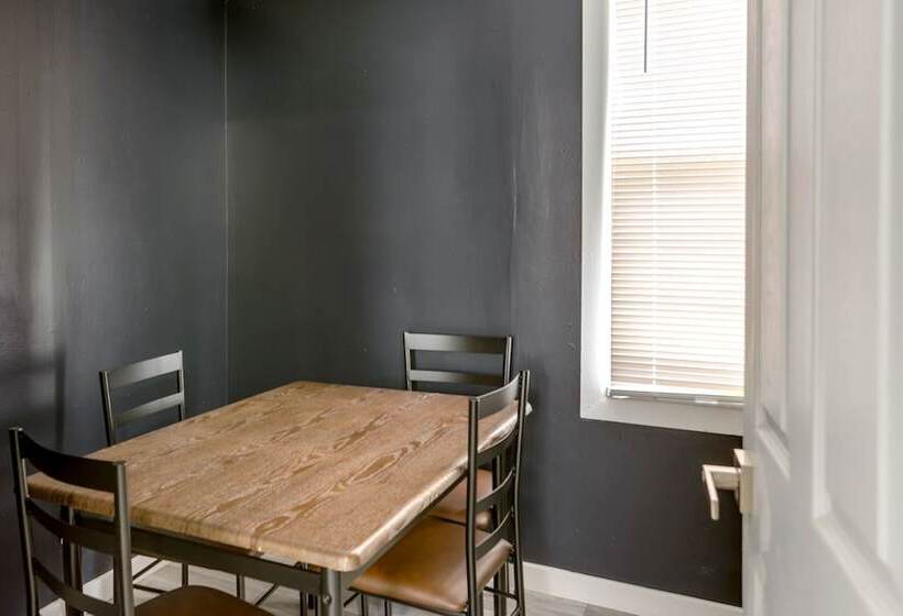 Cozy Downtown Sandusky Gem 1 Mi To Lake Erie!