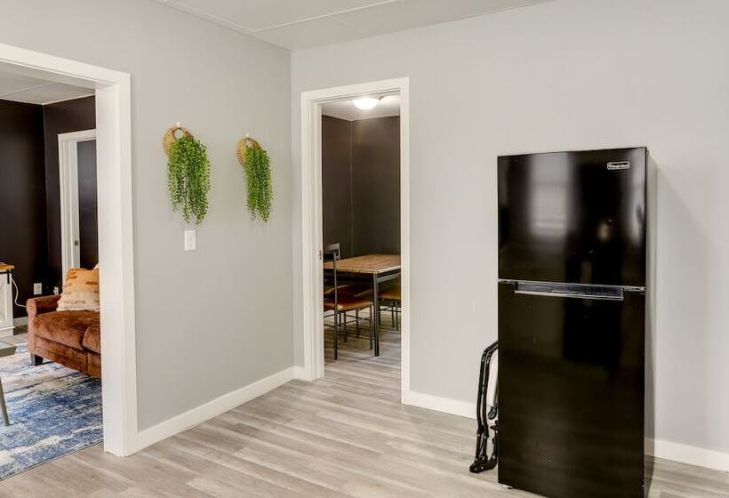 Cozy Downtown Sandusky Gem 1 Mi To Lake Erie!