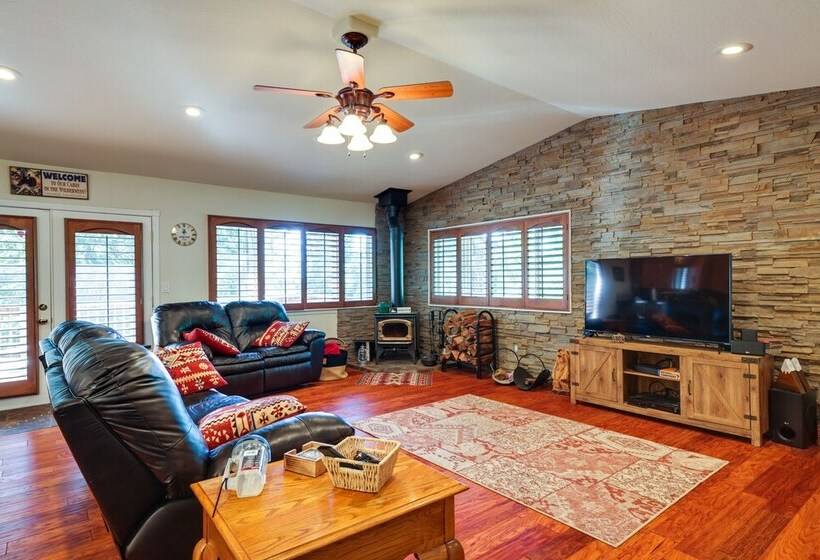 Cozy Mi Wuk Village Cabin W/ Deck!