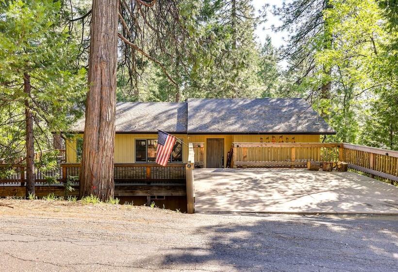 Cozy Mi Wuk Village Cabin W/ Deck!