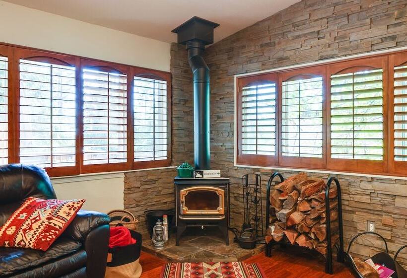 Cozy Mi Wuk Village Cabin W/ Deck!