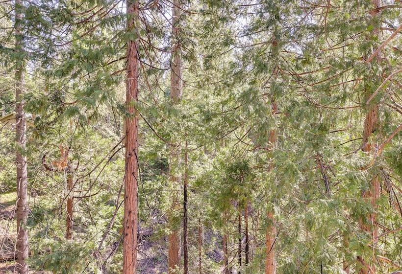 Cozy Mi Wuk Village Cabin W/ Deck!