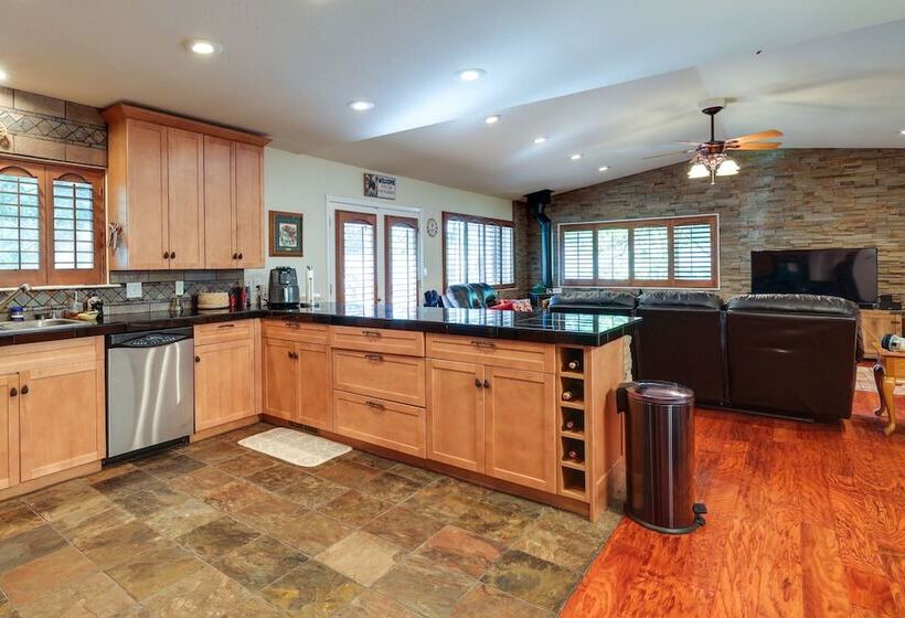 Cozy Mi Wuk Village Cabin W/ Deck!