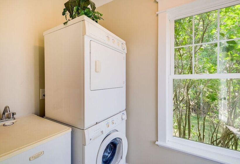 Cozy Michigan Retreat W/ Deck & Gas Grill!