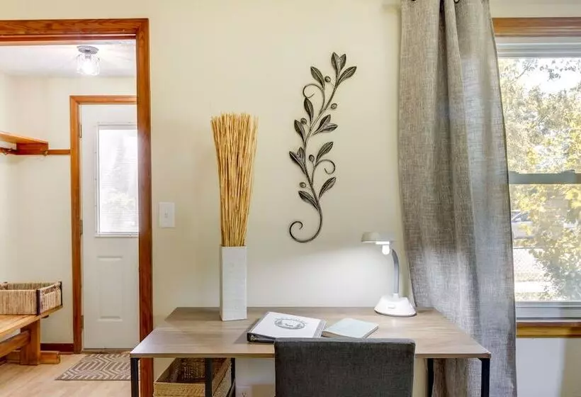Serene Crosby Cottage: 3 Mi To Serpent Lake!