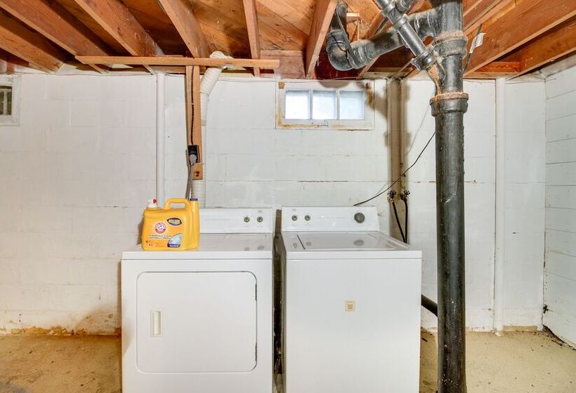 Serene Crosby Cottage: 3 Mi To Serpent Lake!