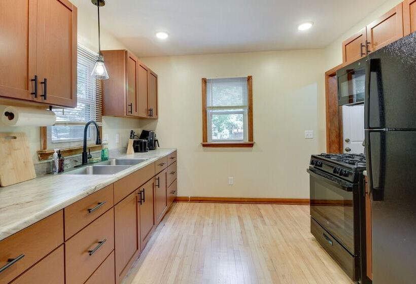 Serene Crosby Cottage: 3 Mi To Serpent Lake!