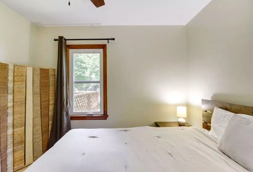 Serene Crosby Cottage: 3 Mi To Serpent Lake!