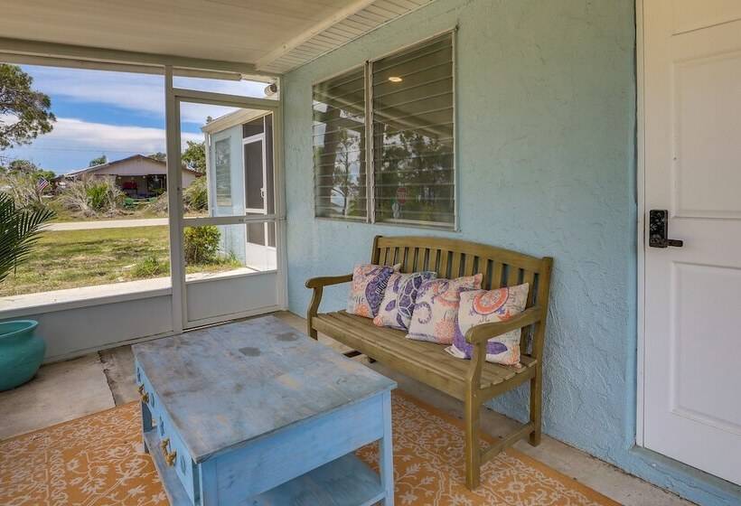 Englewood Vacation Home W/ Screened Porch!