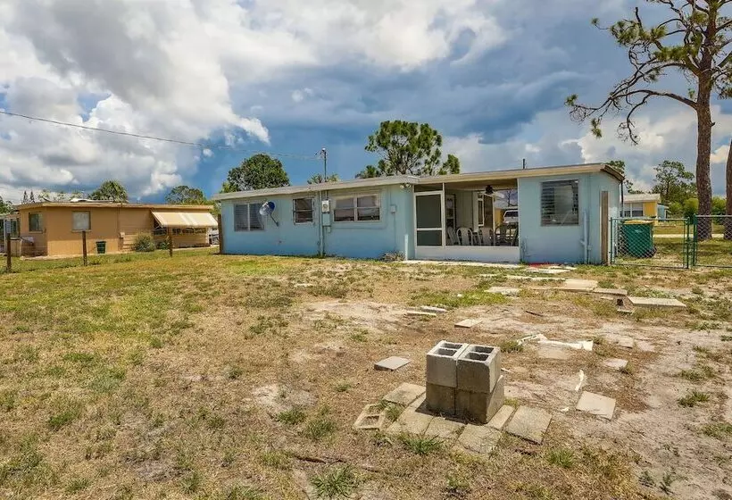 Englewood Vacation Home W/ Screened Porch!