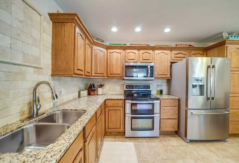 Eufaula Oasis W/ Screened Porch: Unwind In Style!