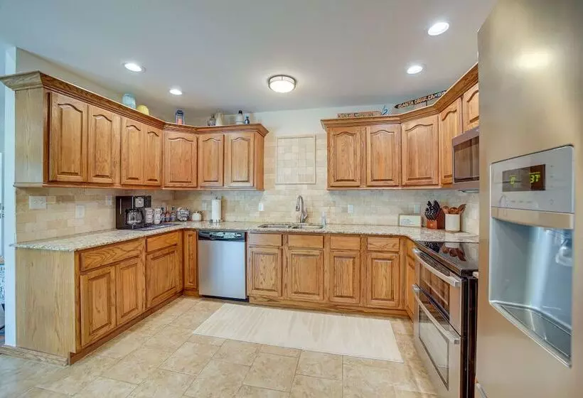 Eufaula Oasis W/ Screened Porch: Unwind In Style!