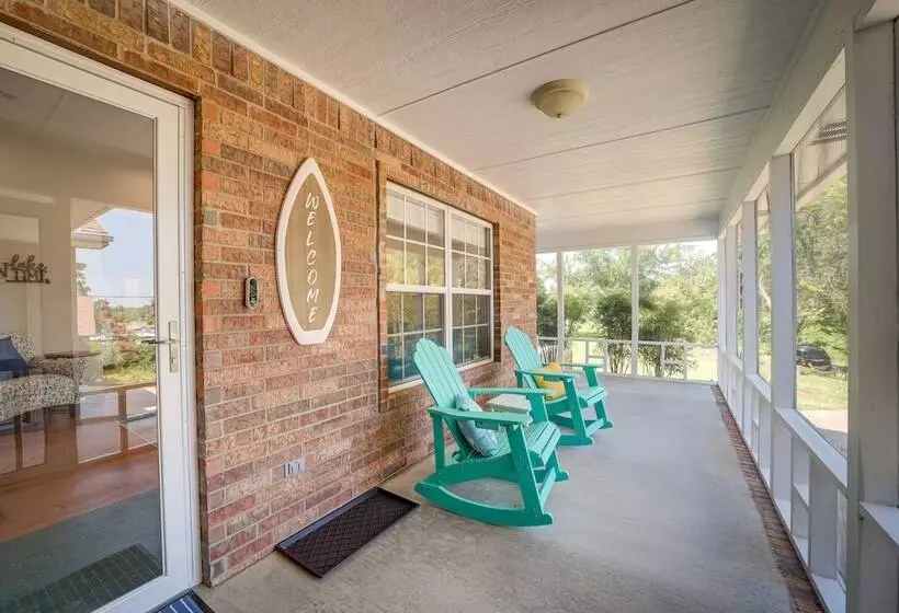 Eufaula Oasis W/ Screened Porch: Unwind In Style!
