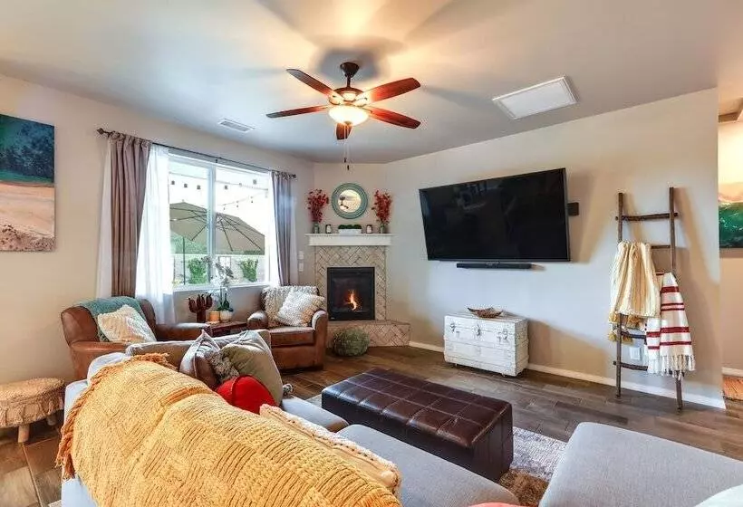 Flagstaff Home W/ Backyard Oasis: 38 Mi To Sedona!