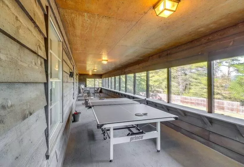 Greers Ferry Hideaway: Lake View, Boat Ramp Access