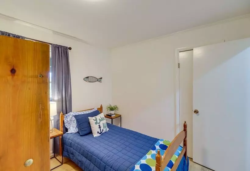 Greers Ferry Hideaway: Lake View, Boat Ramp Access